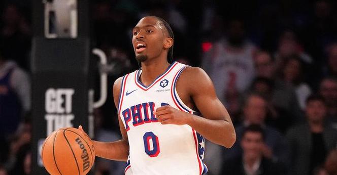 纳斯：休赛期马克西增加了力量训练 快攻&超远三分也在加强