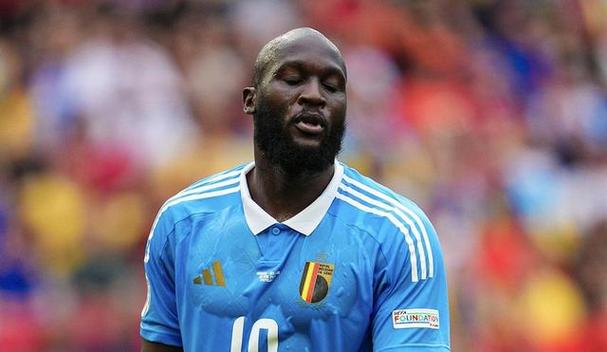 前英超裁判：主裁一开始可能认为波普没碰到球，因此VAR才提醒他