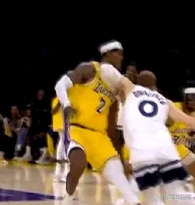 雷迪克：范德彪看起来就像受伤前的自己 他将重回外线领防人位置