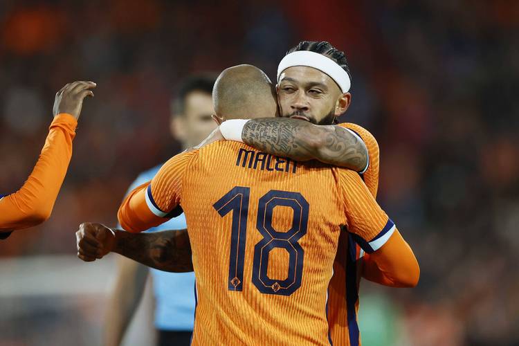 荷兰队官推晒海报预热世预赛客战马耳他：德容、加克波等人出镜