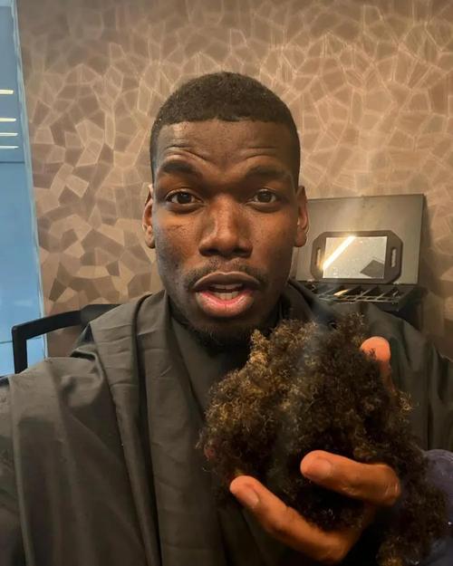 何时迎首秀？博格巴社媒晒训练照：我跟更喜欢用微笑等待机会