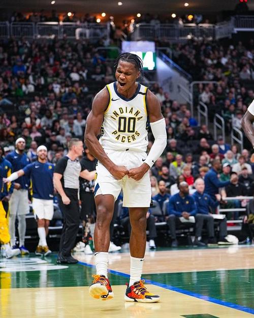 小卡:必须称赞开拓者 后卫一直对球施压 经历这样的比赛是有益的