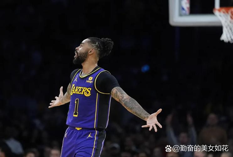 浓眉：拉塞尔坚持自我保持专注是真正职业球员 他改变了比赛走势