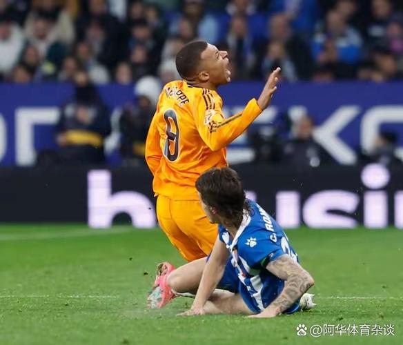 博纳诺特中场回传失误，狼队阿洛科达尔破门扳回一球