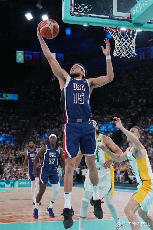 善战！布克成太阳队史第一个在开季前7场砍至少200分50助球员