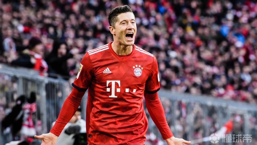 里程碑！麦金为维拉出战300场比赛，贡献33球41助