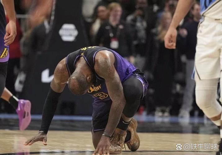 詹姆斯：这辈子头一次错过赛季开局感觉很糟糕 这是对心理的考验