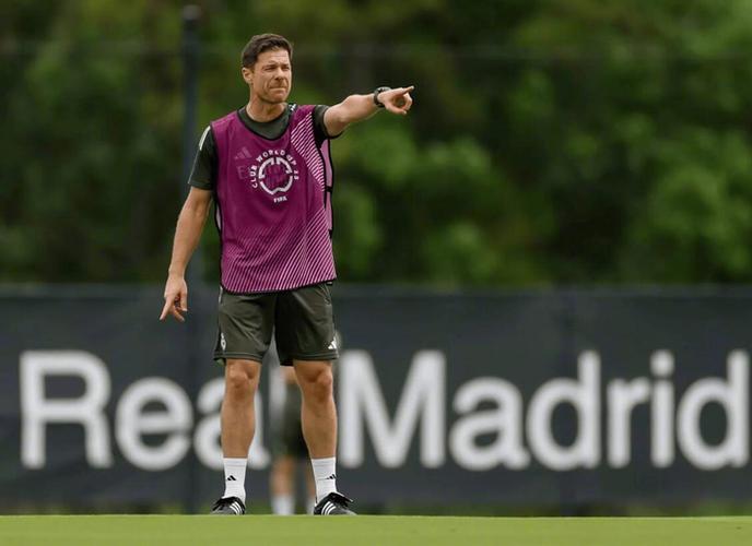 抱怨阿隆索训练量过大？记者：球员表示事实相反！理解训练方式