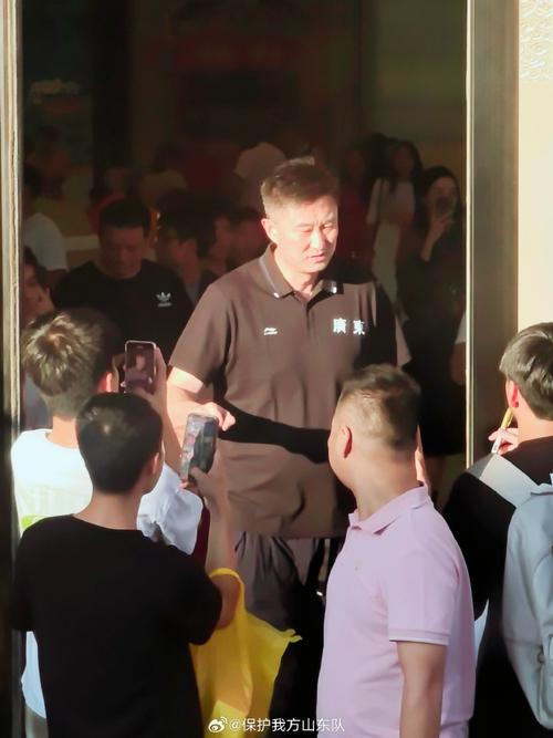 杜锋：新赛季有很多新球员加入 希望他们能感受到广东球迷的热情