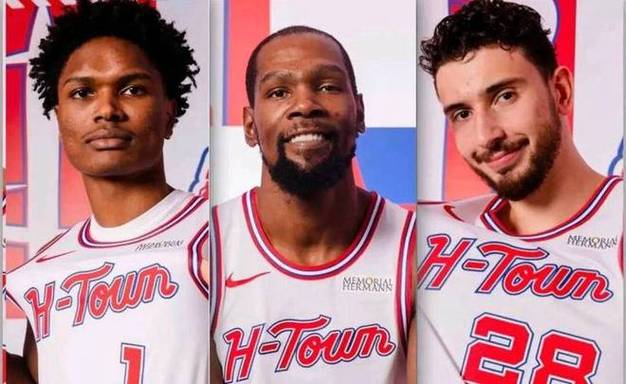 徐静雨：杜兰特对阵掘金非常狼狈 申京一拉到底变成约基奇的玩具