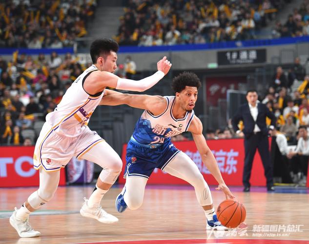 新战袍上身！看北控男篮新赛季官拍花絮